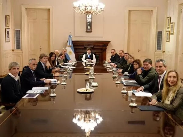 Milei encabez&oacute; una nueva reuni&oacute;n de Gabinete y anticip&oacute; los ejes del Presupuesto 2027
