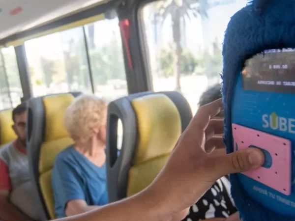 Cu&aacute;nto aumentar&aacute;n los boletos de colectivos en CABA y PBA en junio tras el dato del Indec