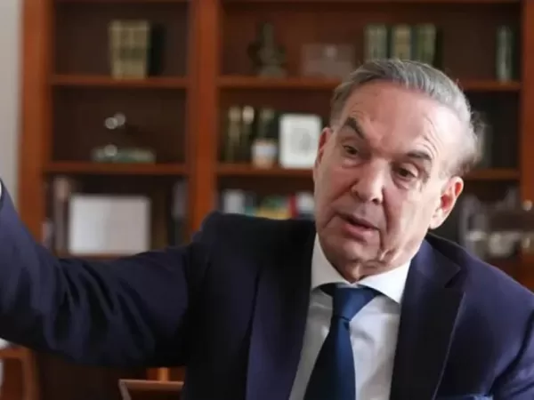 Pichetto cont&oacute; que le propuso a Cristina Kirchner armar un frente nacional para enfrentar a Milei