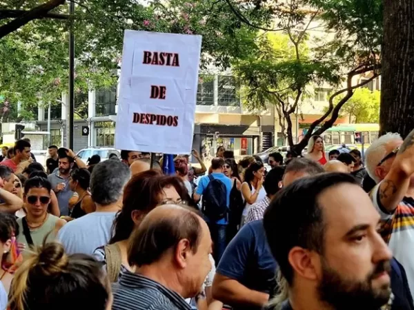 Gremios en alerta por el avance del ajuste en organismos del Estado