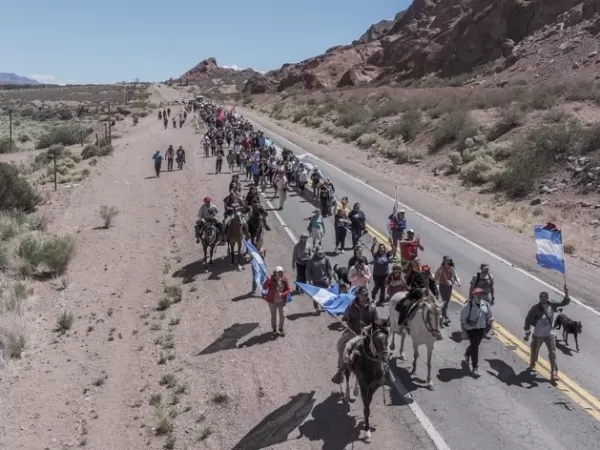Mendoza: Una multitud marchó contra el proyecto minero San Jorge