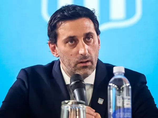Los tres candidatos de Diego Milito para reemplazar a Gustavo Costas como t&eacute;cnico de Racing