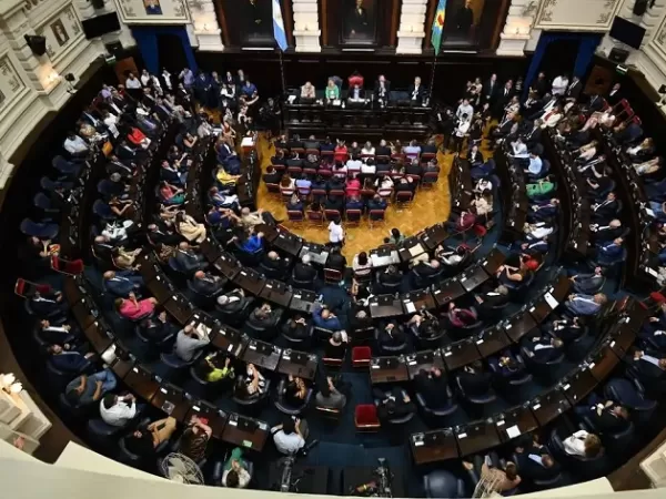 Asumen los nuevos diputados y senadores de la Legislatura bonaerense