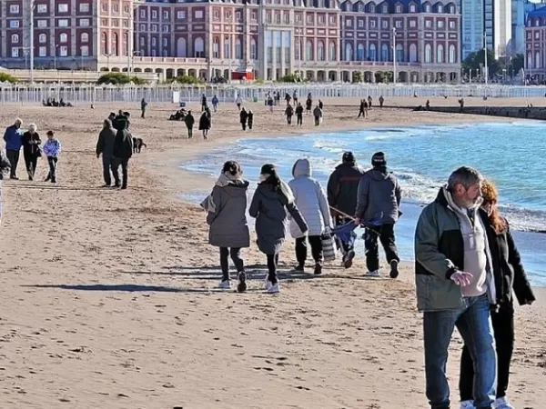 La crisis golpe&oacute; al turismo durante el fin de semana largo