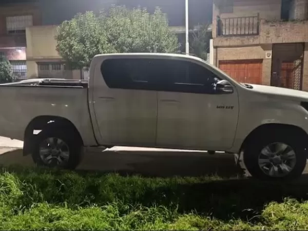 Cinco adolescentes robaron una camioneta, escaparon y fueron detenidos