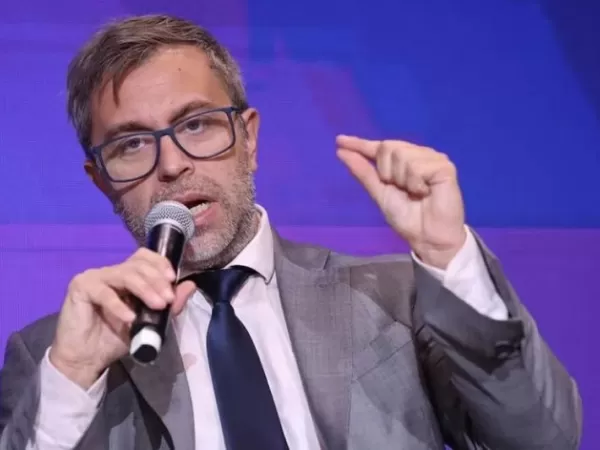 Cr&eacute;ditos del Banco Naci&oacute;n apuntan al n&uacute;mero 2 de Caputo