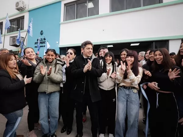 Kicillof inaugur&oacute; dos nuevos edificios educativos