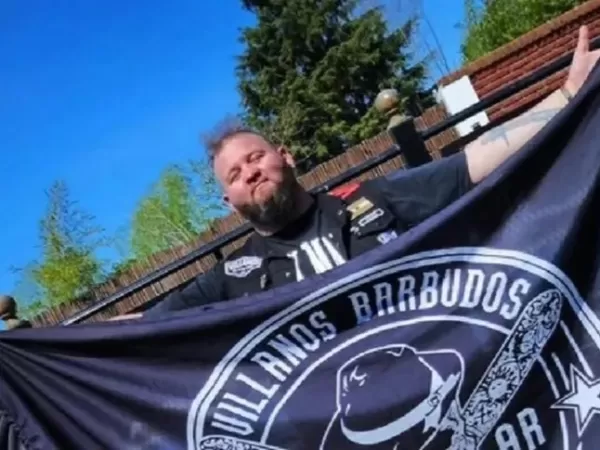 Cuatro delincuentes asesinaron a balazos a un repartidor para robarle la moto