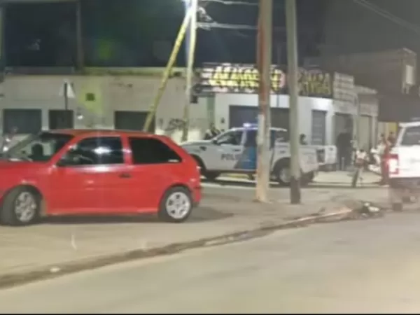 Un comisario se enfrent&oacute; a tiros con dos adolescentes que intentaron asaltarlo y mat&oacute; a uno de 16 a&ntilde;os