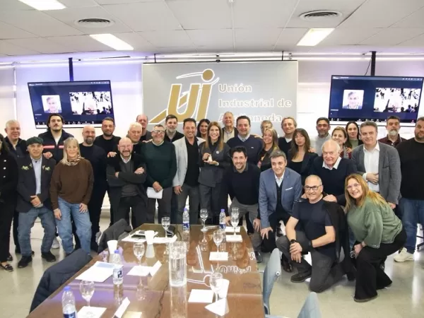 Magdalena Sierra se reuni&oacute; con la comisi&oacute;n de la Uni&oacute;n Industrial de Avellaneda
