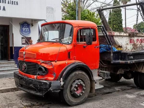 El Municipio secuestr&oacute; un cami&oacute;n que arrojaba residuos en el espacio p&uacute;blico