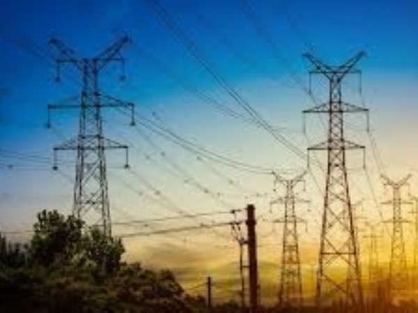 Distribuidoras eléctricas le piden a Kicillof otro aumento de tarifas