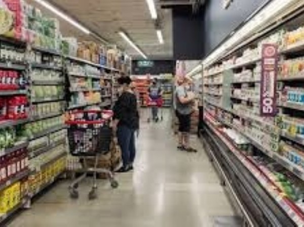 Impulsados por la carne y los lácteos, los precios de los alimentos acumulan un alza de 3,4% en abril