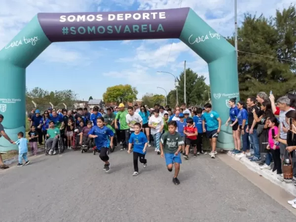 M&aacute;s de 150 personas participaron de la correcaminata inclusiva