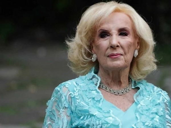 Operaron a Mirtha Legrand por un lunar en la mano