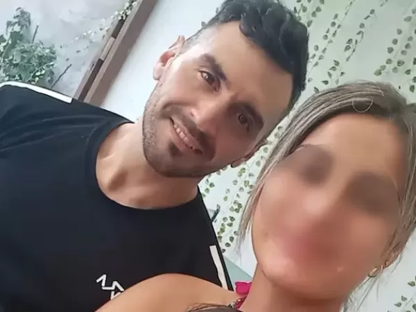 Un hombre apu&ntilde;al&oacute; a su pareja, su hija se tir&oacute; del auto para escapar y &eacute;l se suicid&oacute;