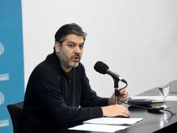 El kicillofismo cruz&oacute; a Javier Milei por la ley de Tierras y apunt&oacute; contra Diego Santilli por el "reparto de recursos a cambio de votos"