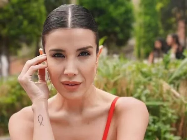 Andrea Rinc&oacute;n acus&oacute; a varios artistas j&oacute;venes de hacer ritos sat&aacute;nicos en sus shows