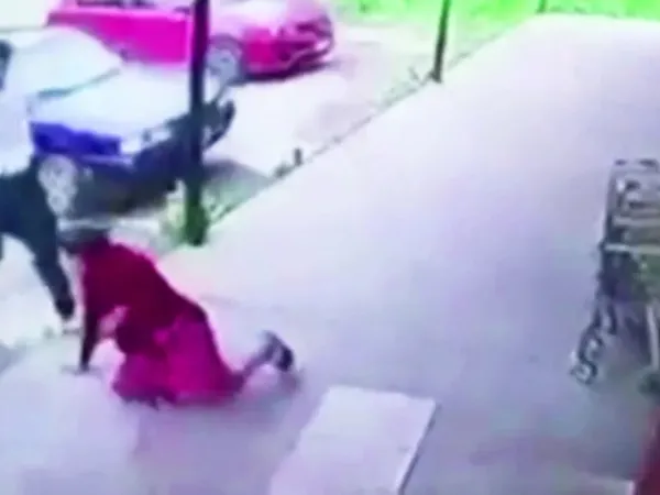 Salvaje robo a un almac&eacute;n