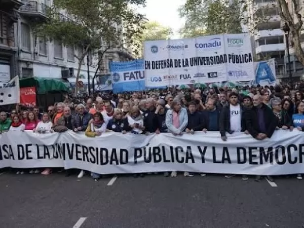 Financiamiento universitario: la Justicia suspendi&oacute; provisoriamente las multas diarias de $100.000 al Gobierno