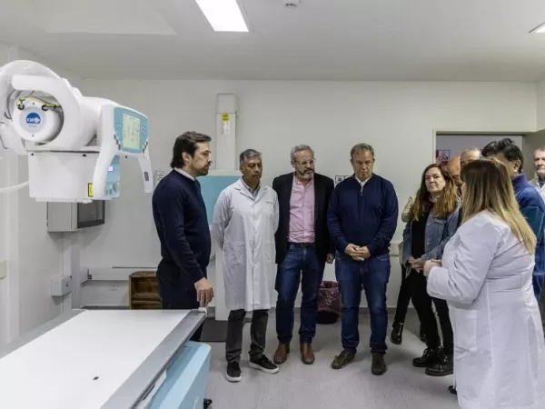 El hospital Oñativia incorporó ambulancias, un equipo de Rayos X y un mamógrafo