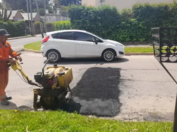 Nuevas obras de bacheo en Monte Grande