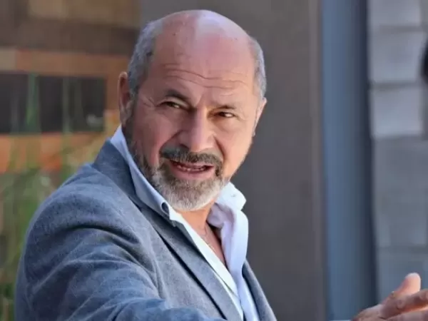 Secco denunció que "se quieren limpiar el traste con los intendentes"