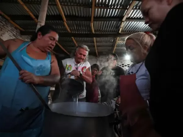 El 77% de las familias bonaerenses resign&oacute; alimentos por el ajuste de Milei