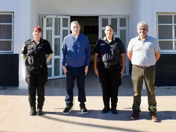 Fernando Gray recorri&oacute; la sede de la Fuerza Barrial de Aproximaci&oacute;n