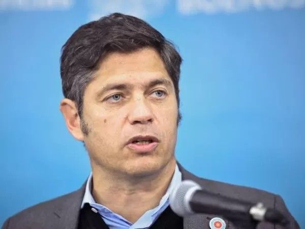Kicillof advirti&oacute; por el endeudamiento familiar: &ldquo;No sos vos, es Milei&rdquo;