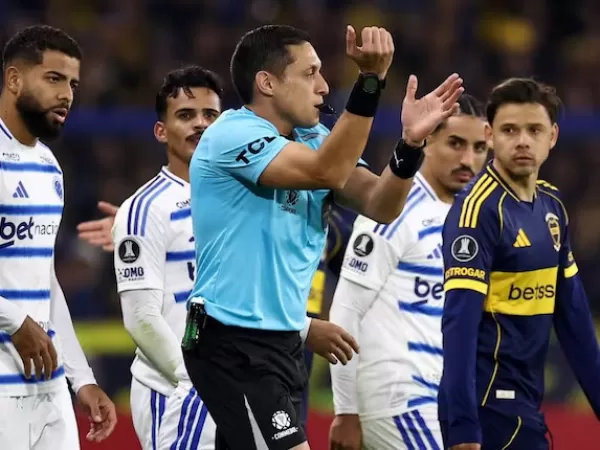 La pol&eacute;mica explicaci&oacute;n del jugador de Cruzeiro sobre la mano que gener&oacute; la queja de Boca