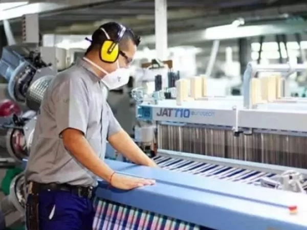 La industria textil acumula una ca&iacute;da de 31,3% desde 2023 y se perdieron m&aacute;s de 22.000 empleos