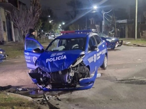 Un policía murió tras el brutal choque entre dos patrulleros
