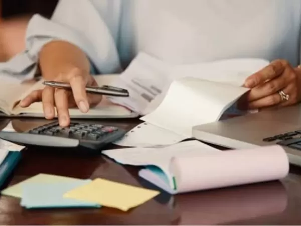 La mayor&iacute;a de los argentinos necesita m&aacute;s de un empleo para llegar a fin de mes