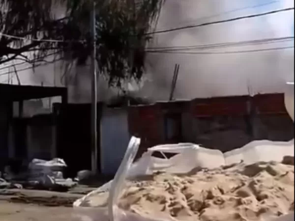 Mataron a un hombre acusado de abusar de una adolescente e incendiaron su casa