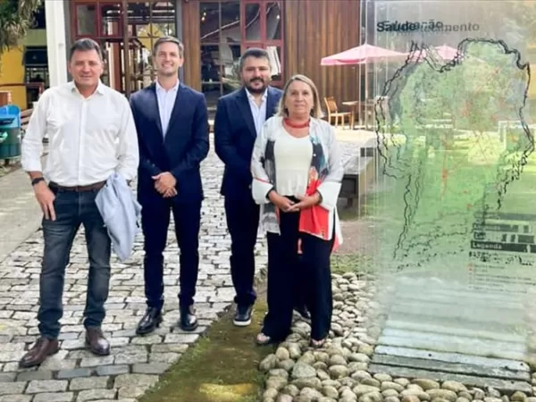 Mantegazza visit&oacute; el IPPUC para el desarrollo de proyectos de movilidad sustentable