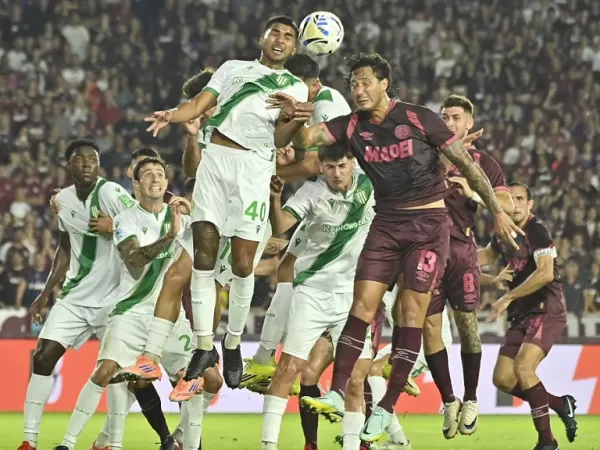 Lan&uacute;s venci&oacute; sobre la hora 1-0 a Banfield y se qued&oacute; con el cl&aacute;sico del Sur por el Torneo Apertura