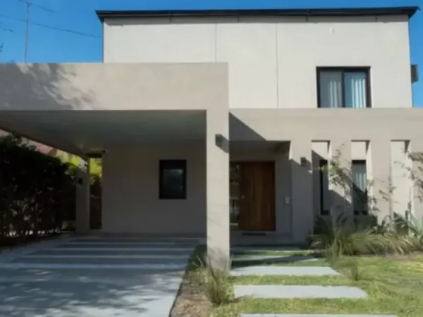 La Justicia confirm&oacute; que Adorni le pag&oacute; USD 245.000 al contratista que remodel&oacute; su casa