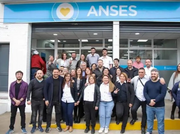 Ferraresi y Raverta inauguraron una oficina de ANSES en Dock Sud