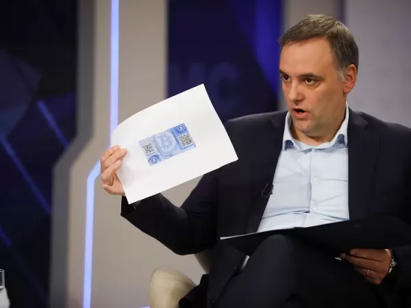 Los dichos de Adorni sobre su patrimonio contradicen declaraciones anteriores en el Congreso y la Casa Rosada