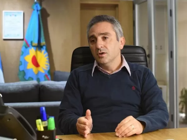 Tras la derrota legislativa, Larroque agitó el debate interno y pidió humildad a Cristina Kirchner