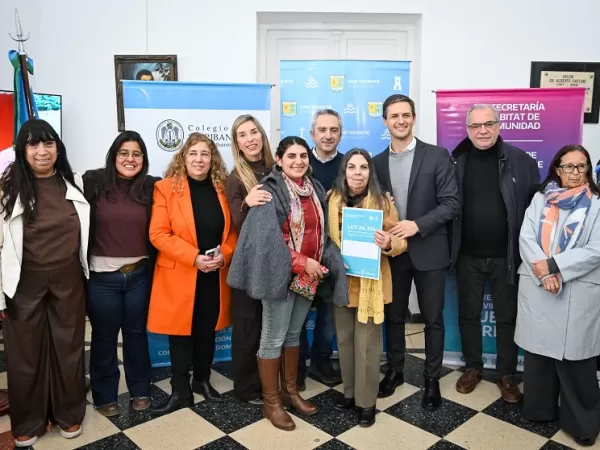 Paso hist&oacute;rico que acredita la propiedad de sus hogares