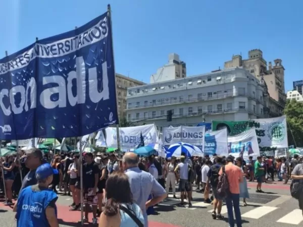 Docentes universitarios vuelven a ir al paro en reclamo de la Ley de Financiamiento