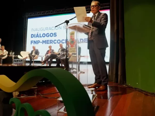 Gray participó de la inauguración solemne de la 30º Cumbre de Mercociudades en Niterói