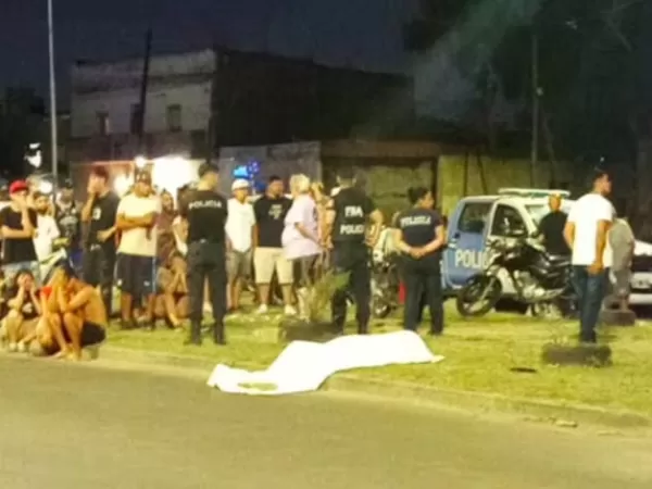 Un sargento de la Polic&iacute;a Federal mat&oacute; a un ladr&oacute;n de 14 a&ntilde;os que intent&oacute; robarle la moto en Monte Chingolo