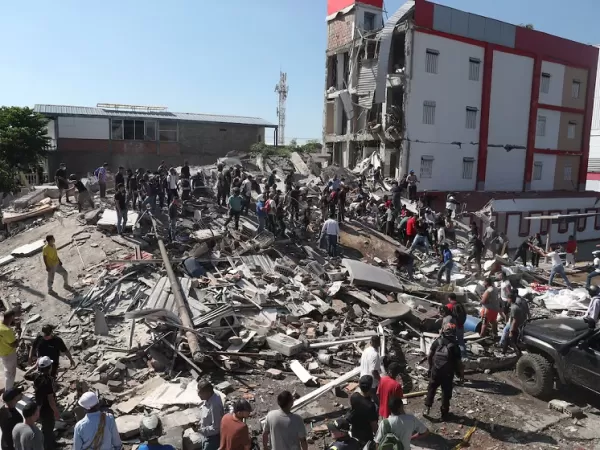 Abelardo De la Espriella confirm&oacute; que hay al menos 111 muertos por el sismo de 7,4 grados