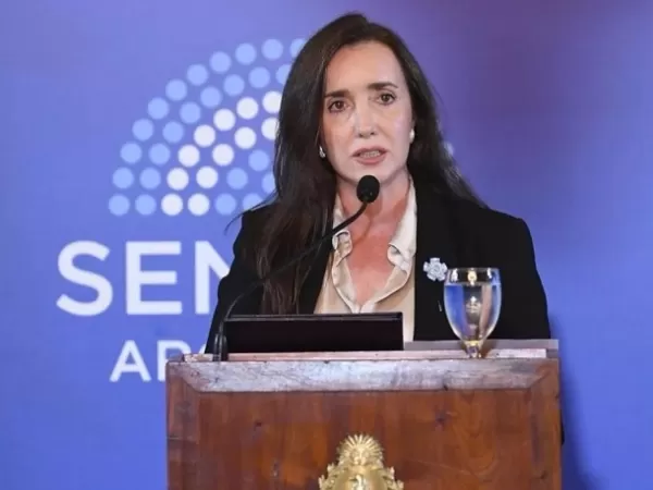 El Senado les otorga un bono extra a los empleados a través de una resolución firmada por Villarruel