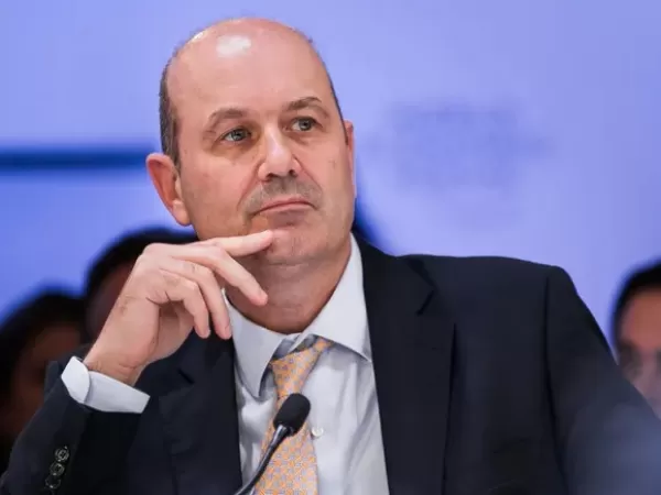El Gobierno prepara un nuevo paquete desregulador: libre navegaci&oacute;n, mercado inmobiliario y reforma financiera