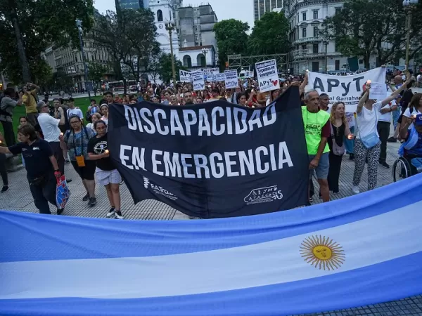 Marchan al Congreso por la ley de emergencia en discapacidad
