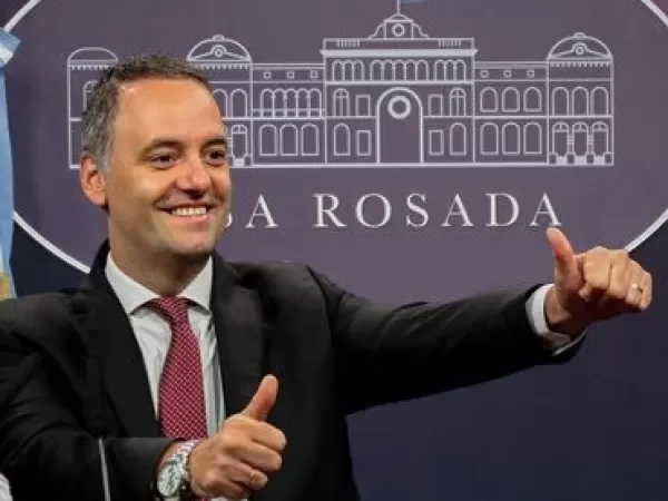 Manuel Adorni pidi&oacute; una pr&oacute;rroga para justificar su patrimonio ante la Justicia